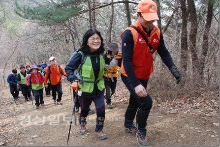 SK 개미사랑봉사팀 달음산 산행 봉사활동1