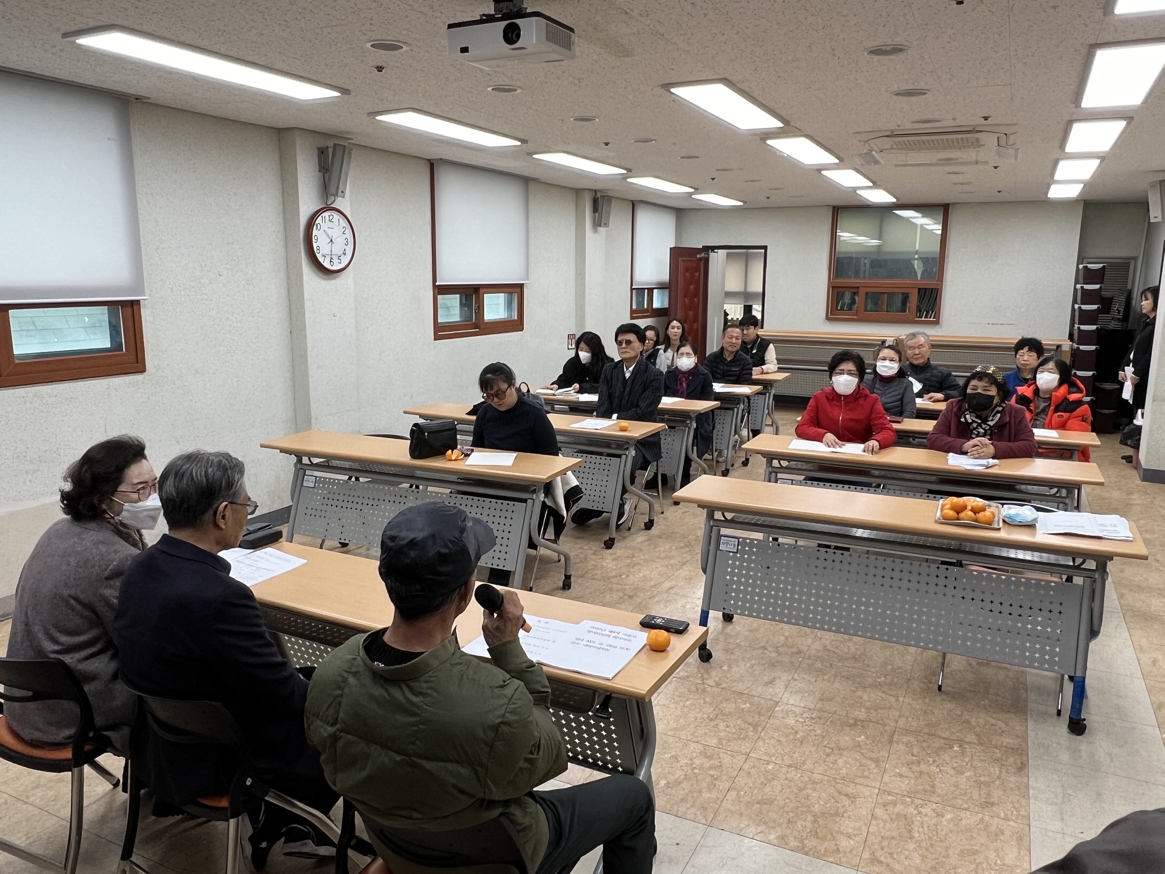 참석자 사진